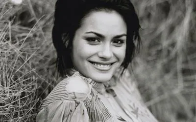 Shannyn Sossamon Prints and Posters