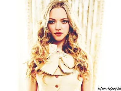 Amanda Seyfried Prints and Posters