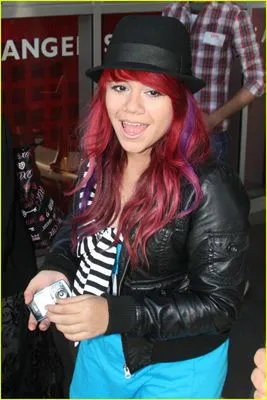 Allison Iraheta Prints and Posters