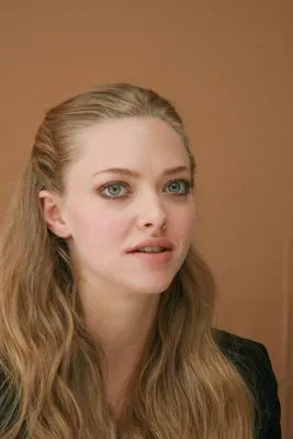 Amanda Seyfried Men's TShirt