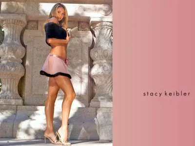 Stacy Keibler Round Flask