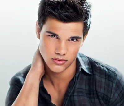 Taylor Lautner Men's TShirt