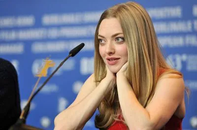 Amanda Seyfried Men's TShirt