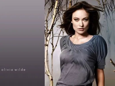 Olivia Wilde Women's Junior Cut Crewneck T-Shirt