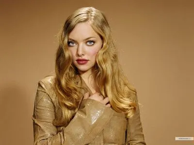 Amanda Seyfried Prints and Posters