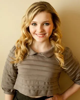 Abigail Breslin Prints and Posters