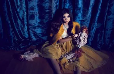 Sarah Hyland Prints and Posters