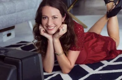 Amy Acker Prints and Posters