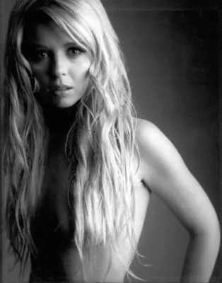 Tara Reid Prints and Posters