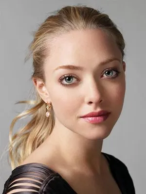 Amanda Seyfried Prints and Posters