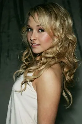 Hayden Panettiere Prints and Posters