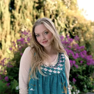 Amanda Seyfried Men's TShirt