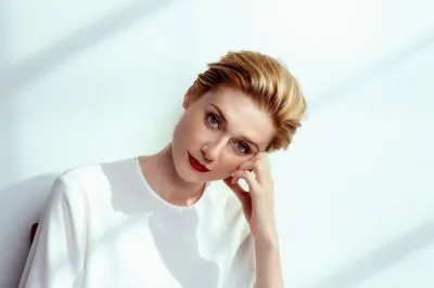 Elizabeth Debicki 11oz Metallic Silver Mug