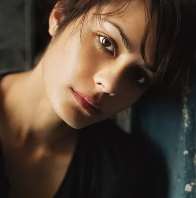 Shannyn Sossamon Prints and Posters