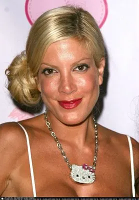 Tori Spelling Prints and Posters