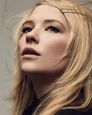 Haley Bennett Poster