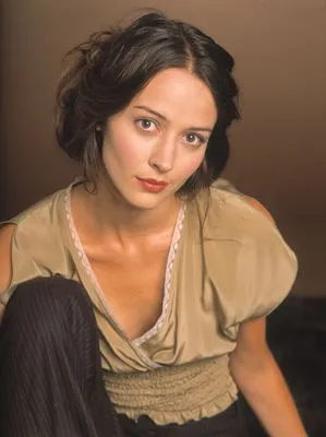 Amy Acker Prints and Posters