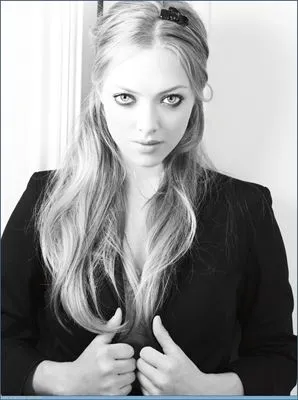 Amanda Seyfried Prints and Posters