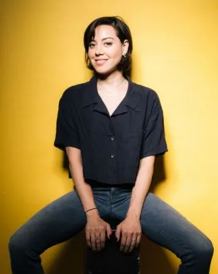 Aubrey Plaza Men's TShirt