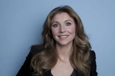 Sarah Chalke Prints and Posters