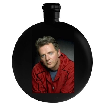 Aidan Quinn Round Flask