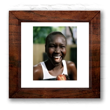 Alek Wek 6x6