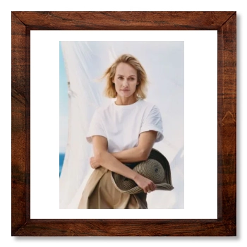 Amber Valletta 12x12