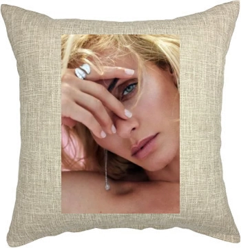 Amber Valletta Pillow