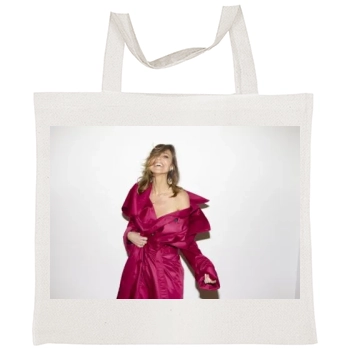 Arielle Kebbel Tote