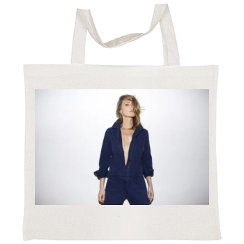 Arielle Kebbel Tote