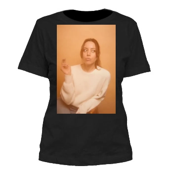 Aubrey Plaza Women's Cut T-Shirt