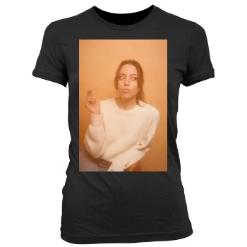 Aubrey Plaza Women's Junior Cut Crewneck T-Shirt