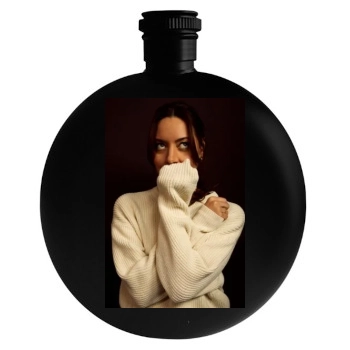 Aubrey Plaza Round Flask