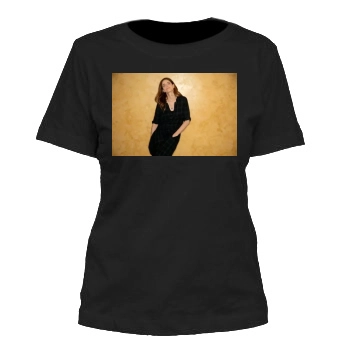 Amanda Peet Women's Cut T-Shirt