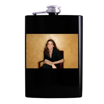 Amanda Peet Hip Flask