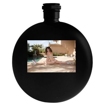 Gillian Barnes Round Flask