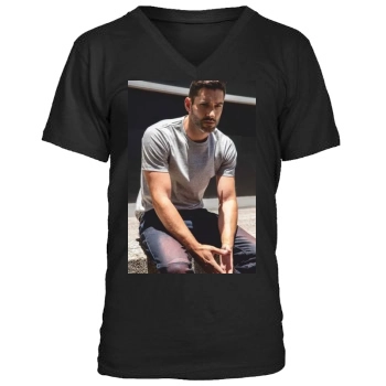 Tom Ellis Men's V-Neck T-Shirt