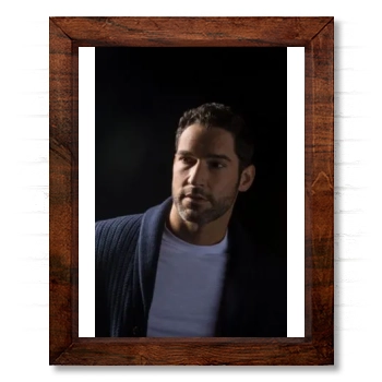 Tom Ellis 14x17