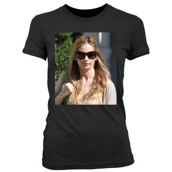 Sarah Michelle Gellar Women's Junior Cut Crewneck T-Shirt