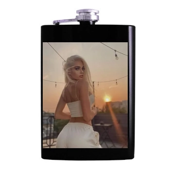 Summer Soderstrom Hip Flask