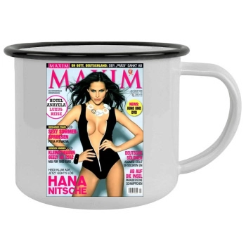 Hana Nitsche Camping Mug