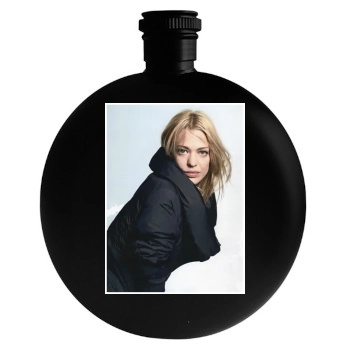 Heike Makatsch Round Flask