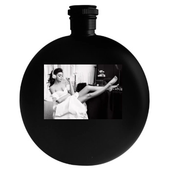 Sarah Hyland Round Flask