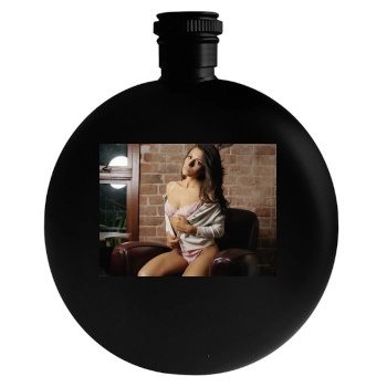 Sarah Shahi Round Flask