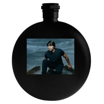 Tom Welling Round Flask