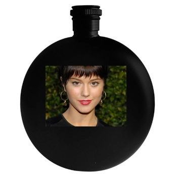 Mary Elizabeth Winstead Round Flask