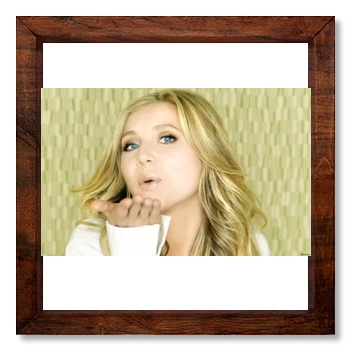 Sarah Chalke 12x12