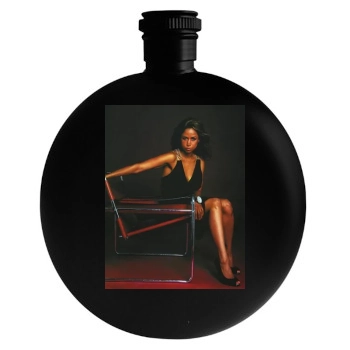 Stacey Dash Round Flask