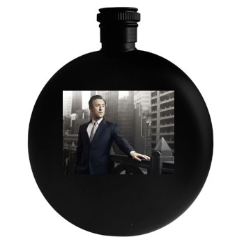 Alan Cumming Round Flask