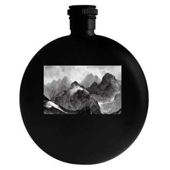 Mountains Round Flask